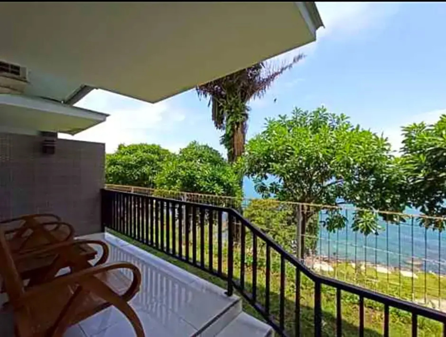 Krakatau Kahai Beach Hotel