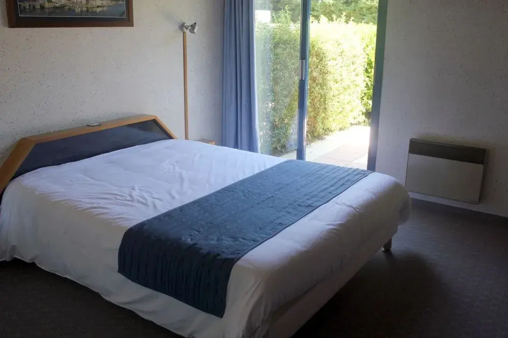 LOGIS Les Dineux Village