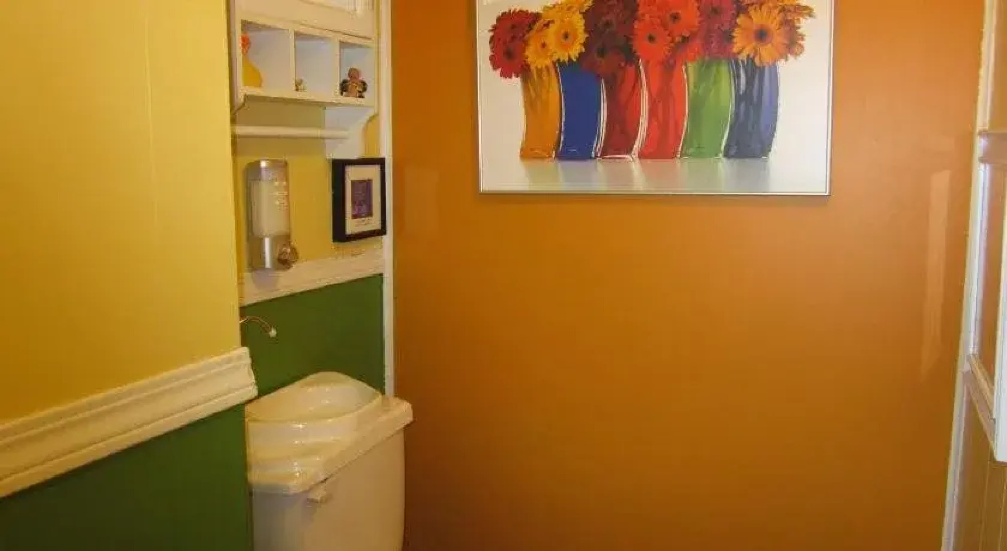 The Beez Kneez Bakpakers