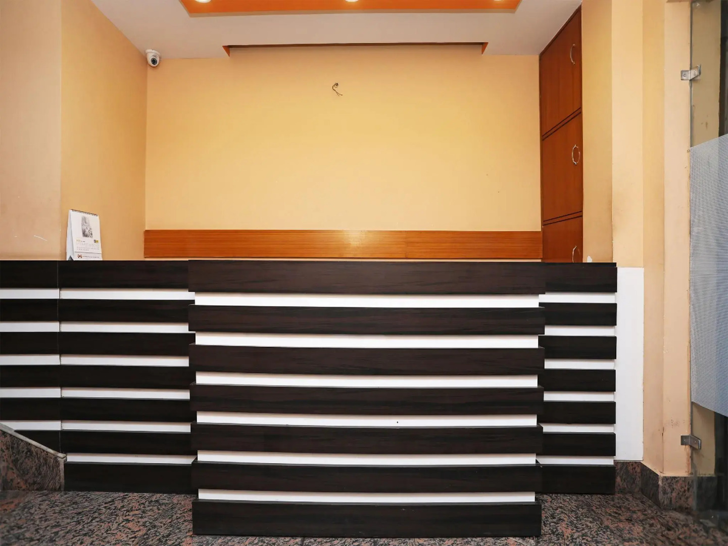 OYO 16058 Classic Inn