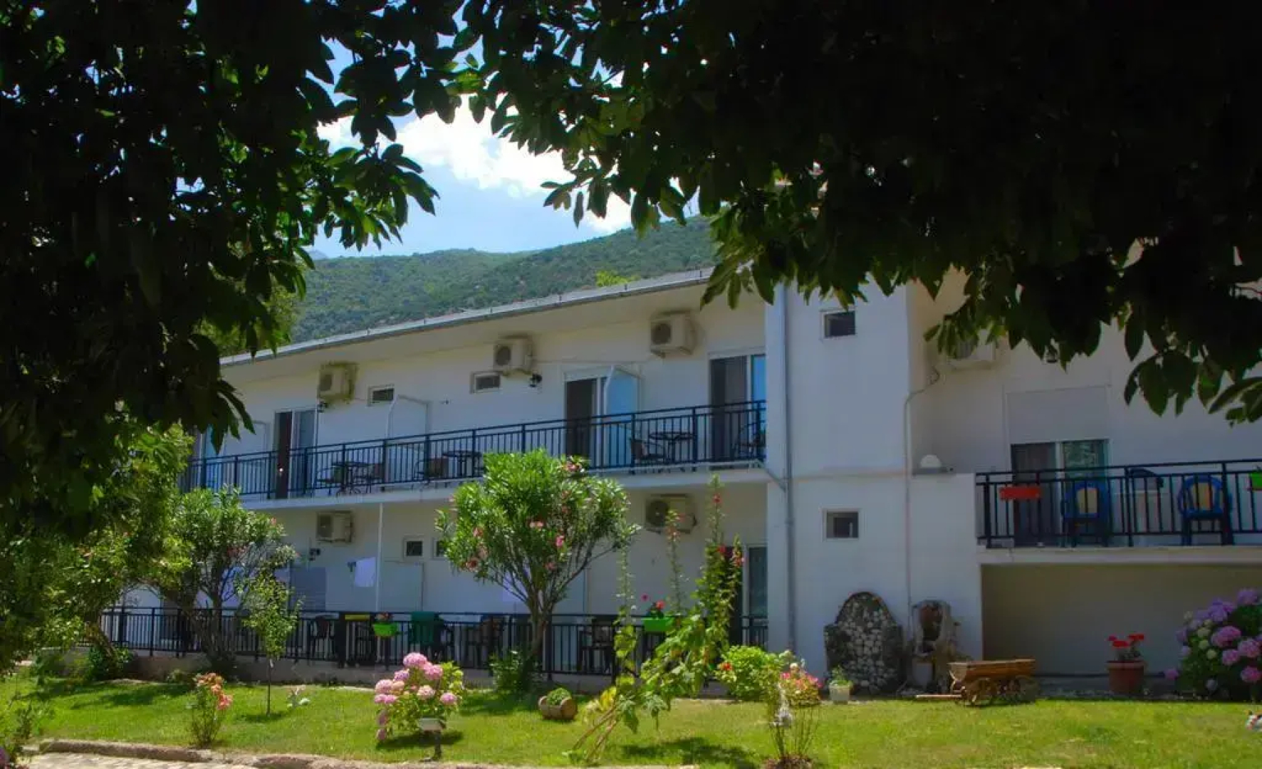 Studios La Kastania