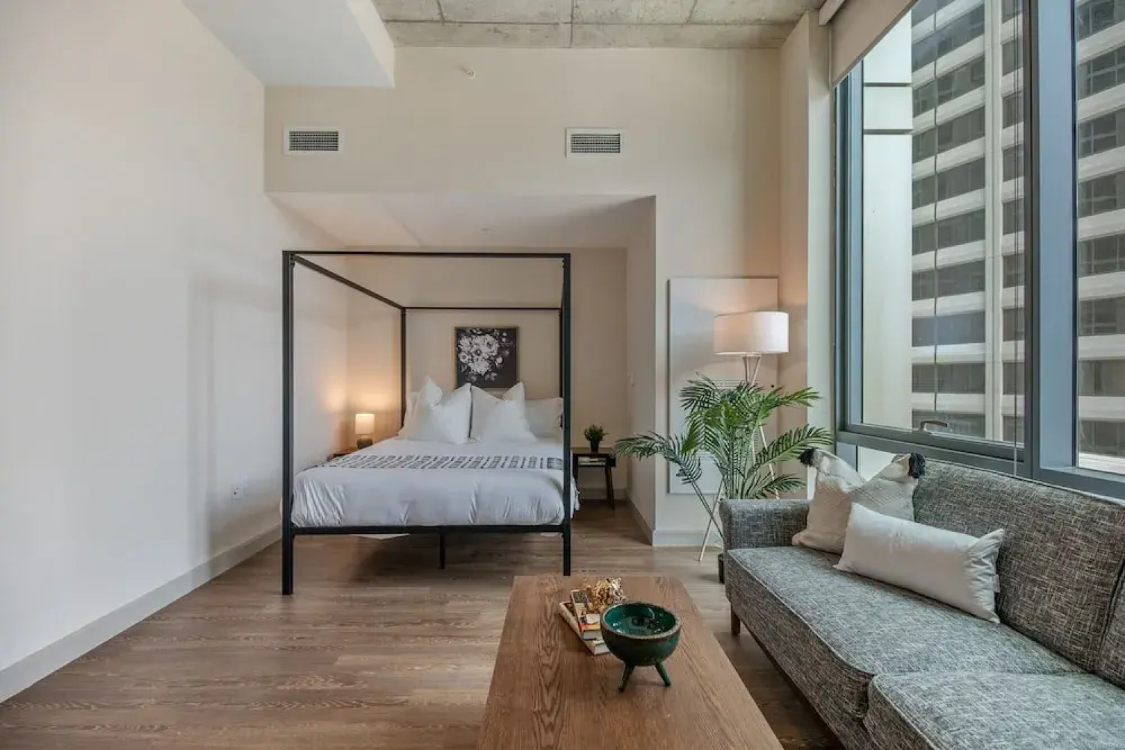 The Luxe Suites at University City