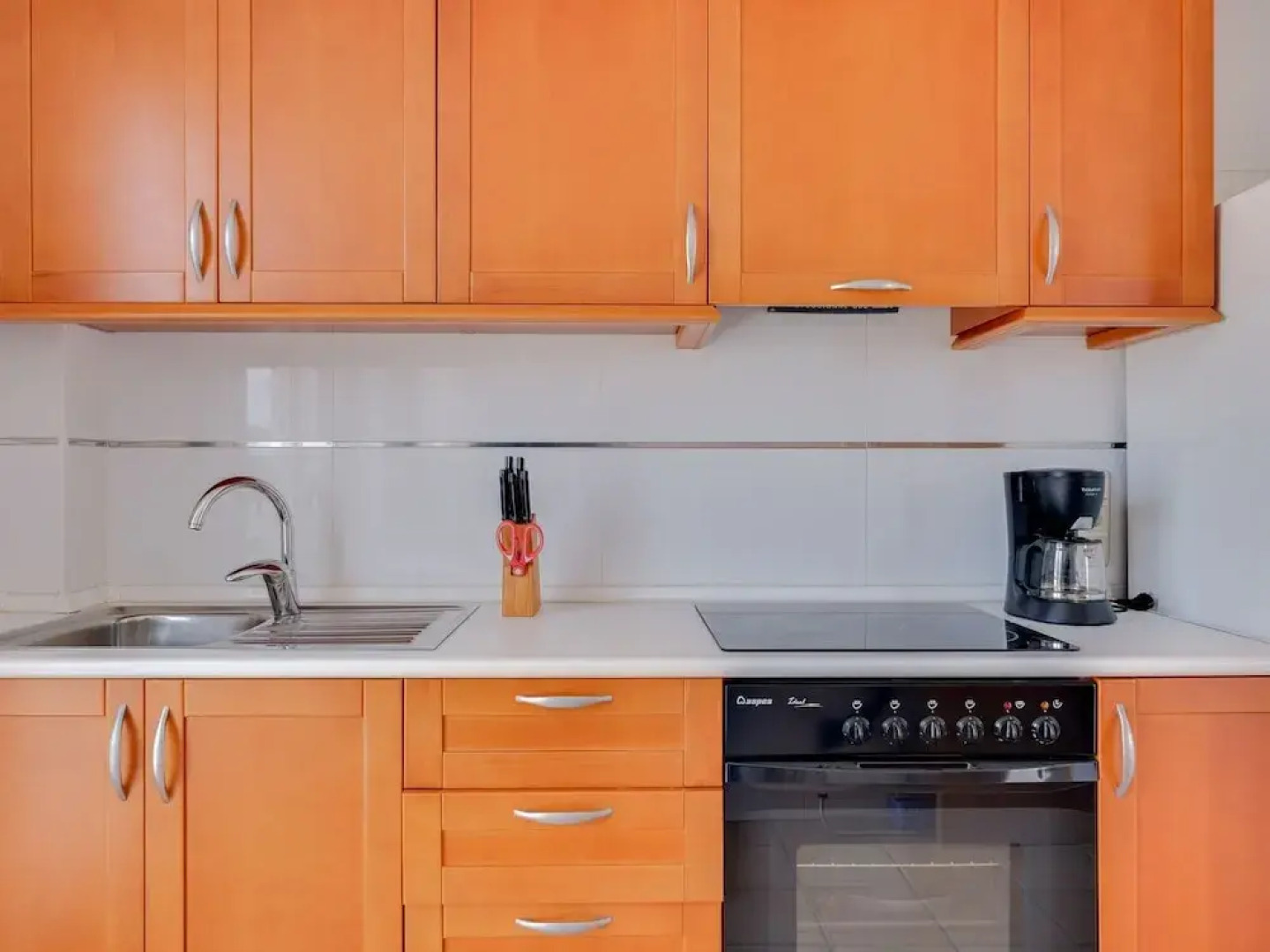 Quaint Apartment near Sea