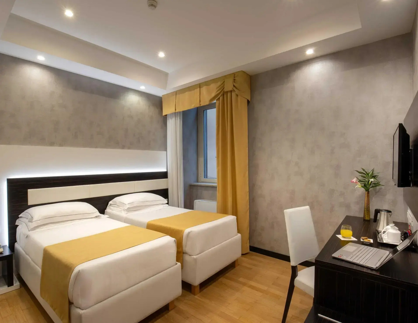 Hotel Diana Roof Garden