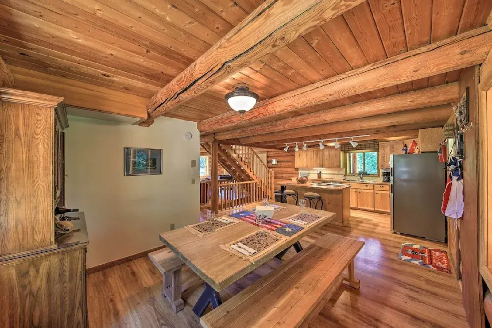 Large Cabin w/ Fire Pit + Grill on 34 Acres!