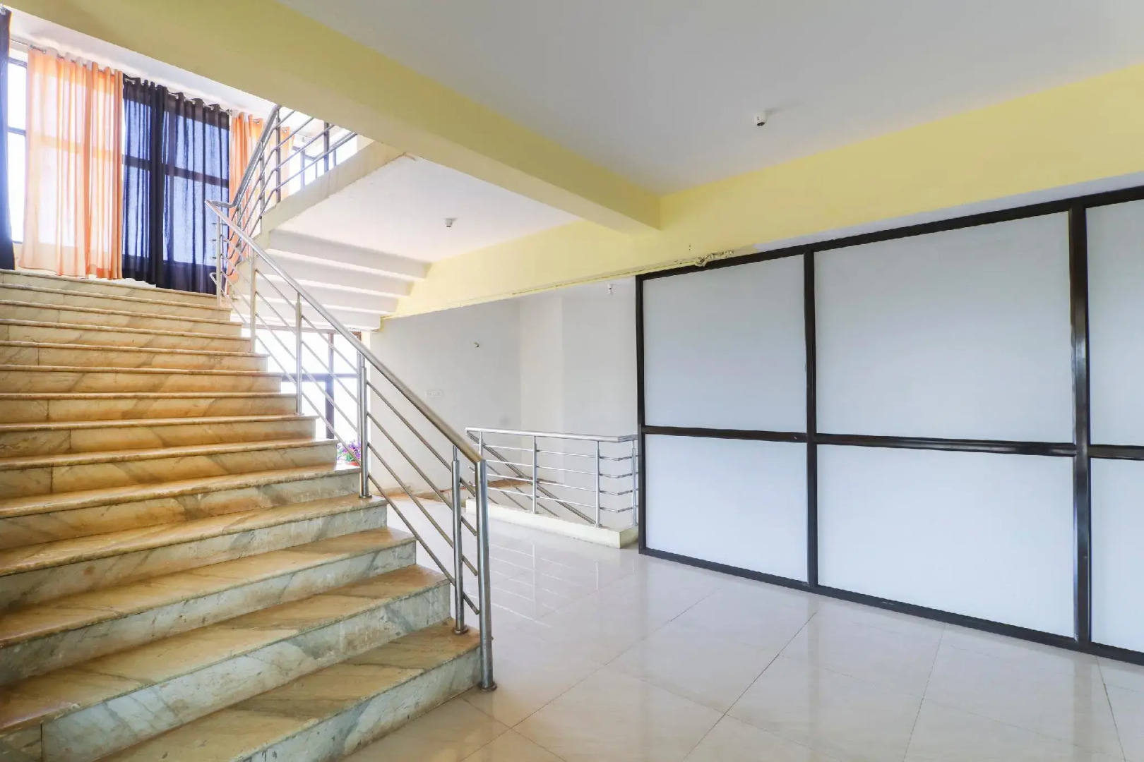 OYO Flagship 70371 Amrut Deluxe Lodge