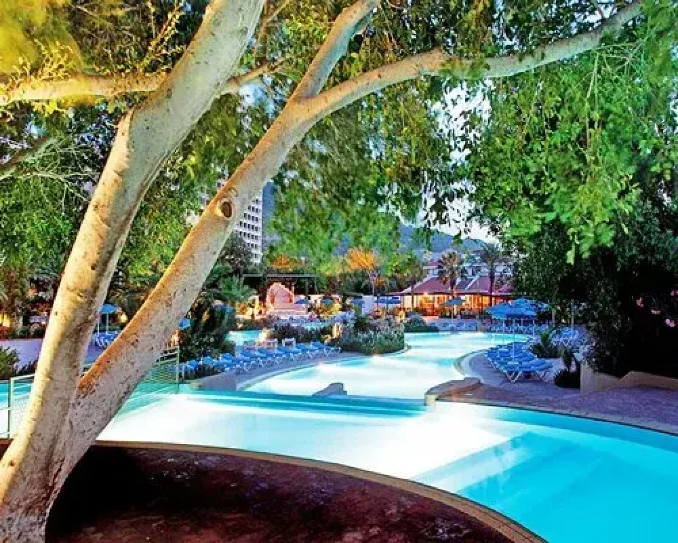 Metropolitan Capsis Holiday Club