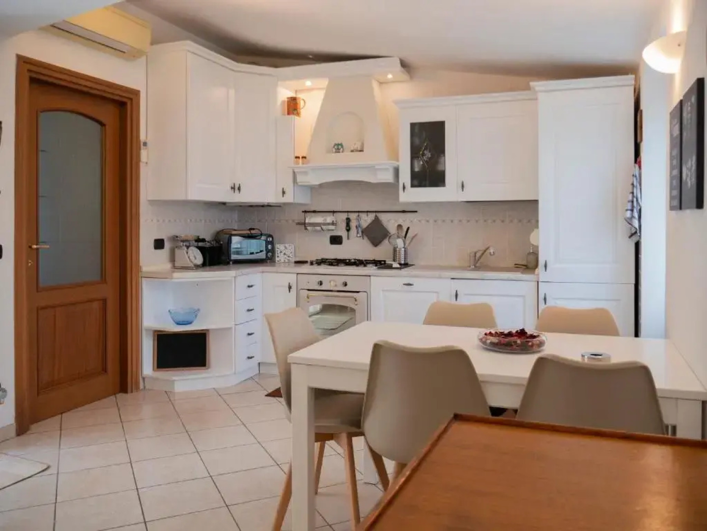 055 - Villa FAVOLA ANTICA, VISTA MARE pace natura 10 minuti dalla SPIAGGIA