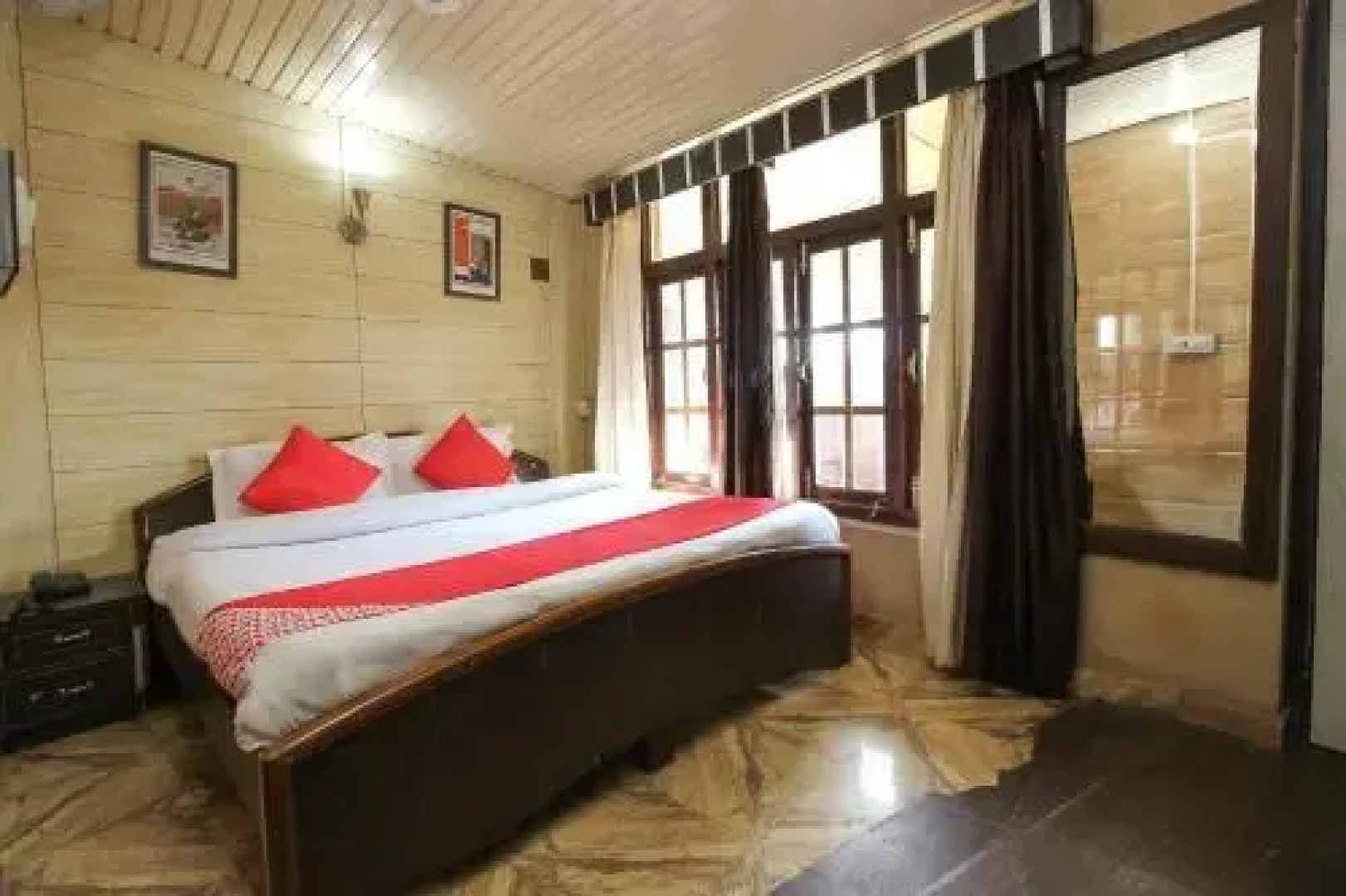 Hotel City Plaza by OYO Rooms