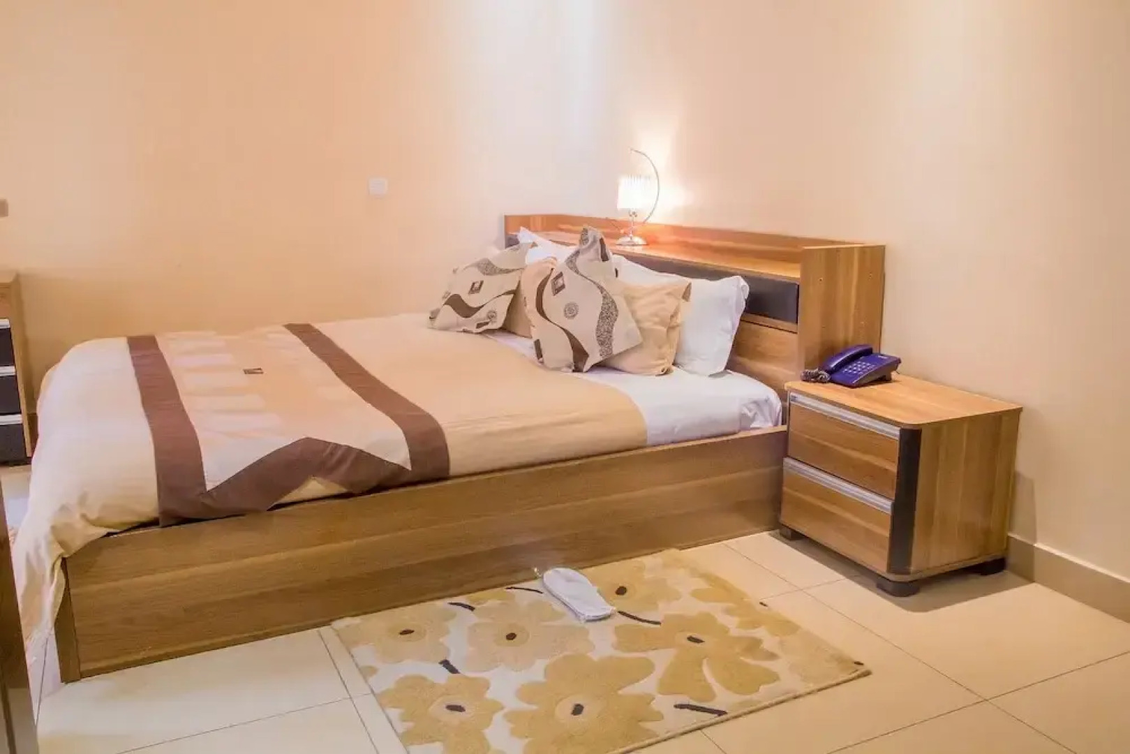 Rohi Apartment Hotel