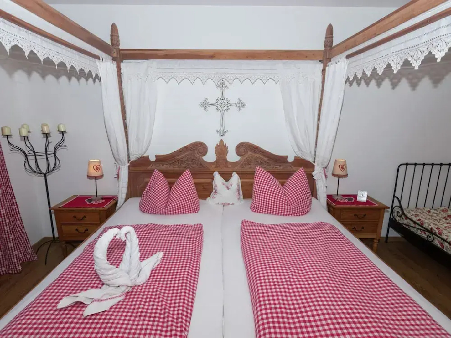 Alluring Holiday Home in Ubersee With Whirlpool