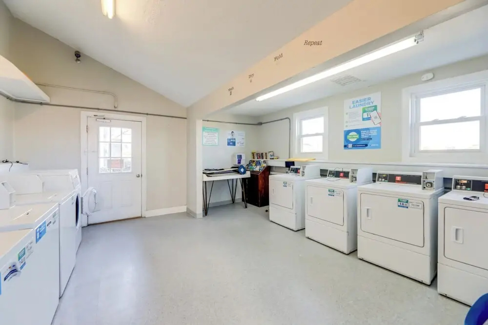 Beachfront Family Condo w/ Stunning Views!