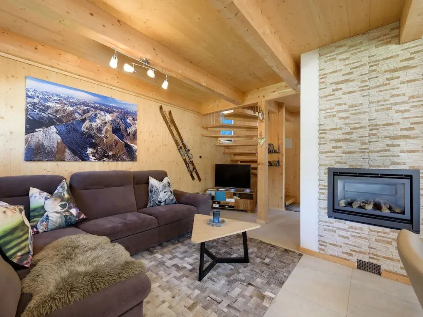 Mountain View Chalet in Hohentauern with Hot Tub & Sauna