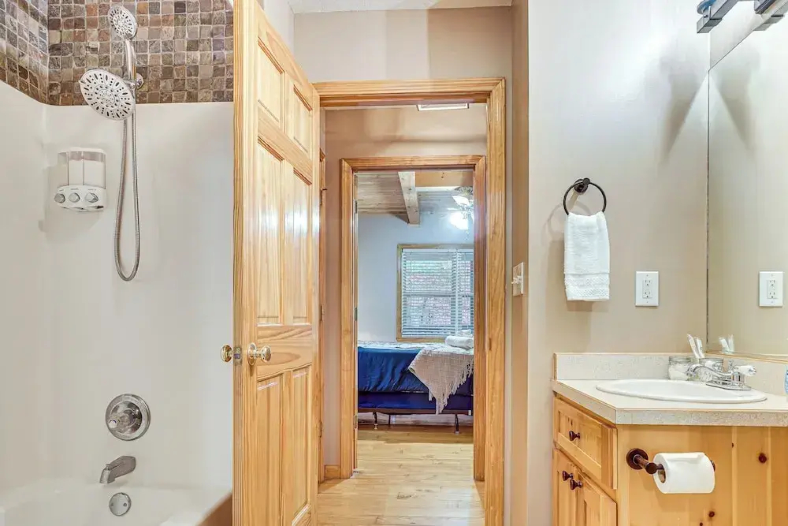 Spacious Home in Helen w/ Porch & Balcony!