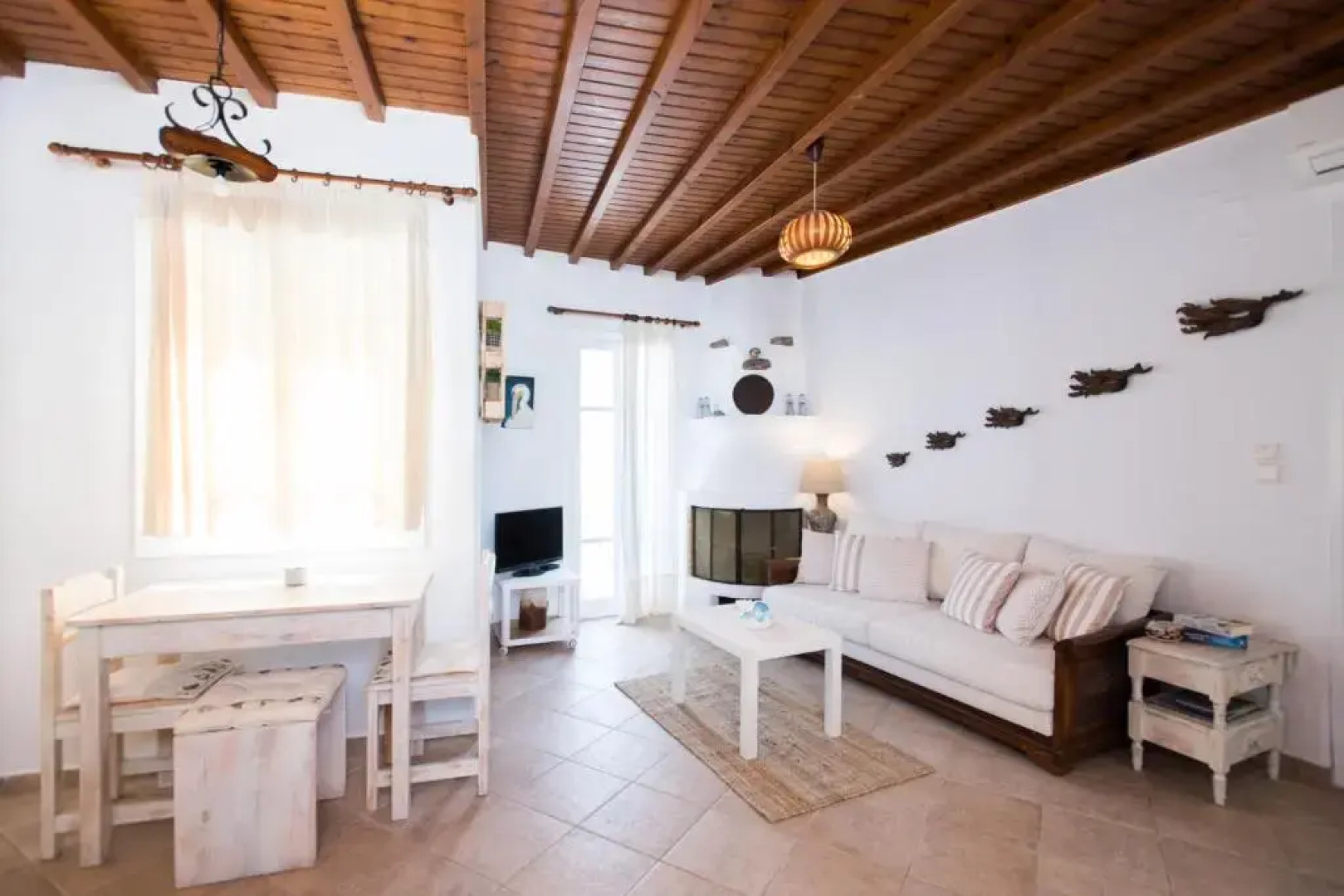 Escape to Mykonos - Entire place by Ornos beach