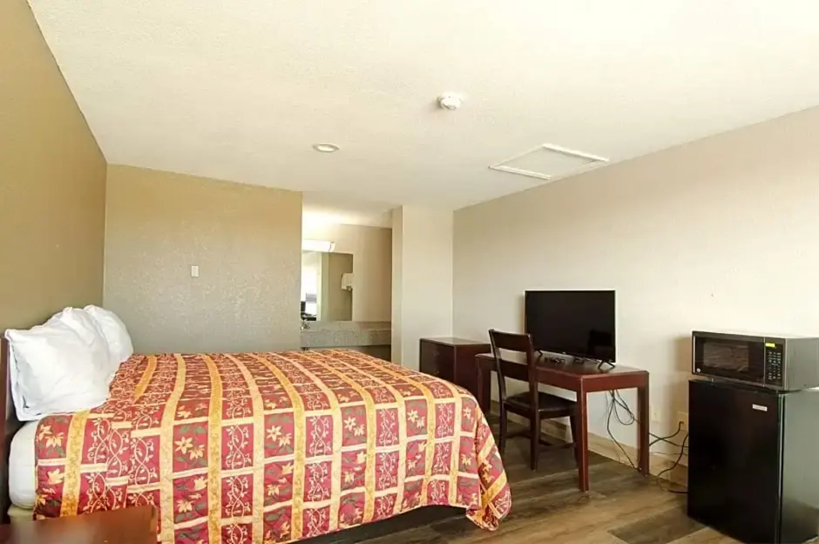 Town and Country Inn