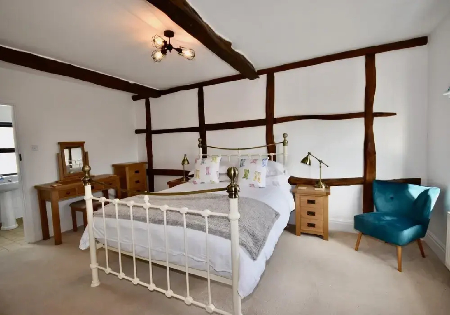 Old Byre is a Stunning Dog Friendly Barn Conversion Sleeps 6