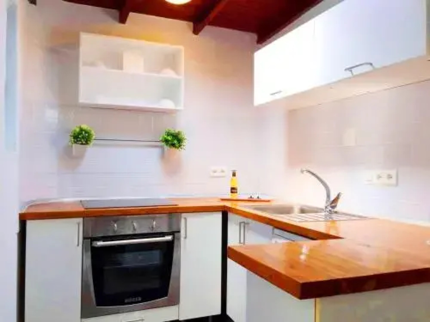 Casita Blanca, Jardín del Sol 1