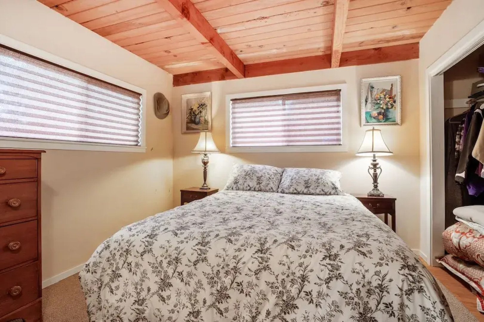 Cozy Mountain Retreat Relax & Explore