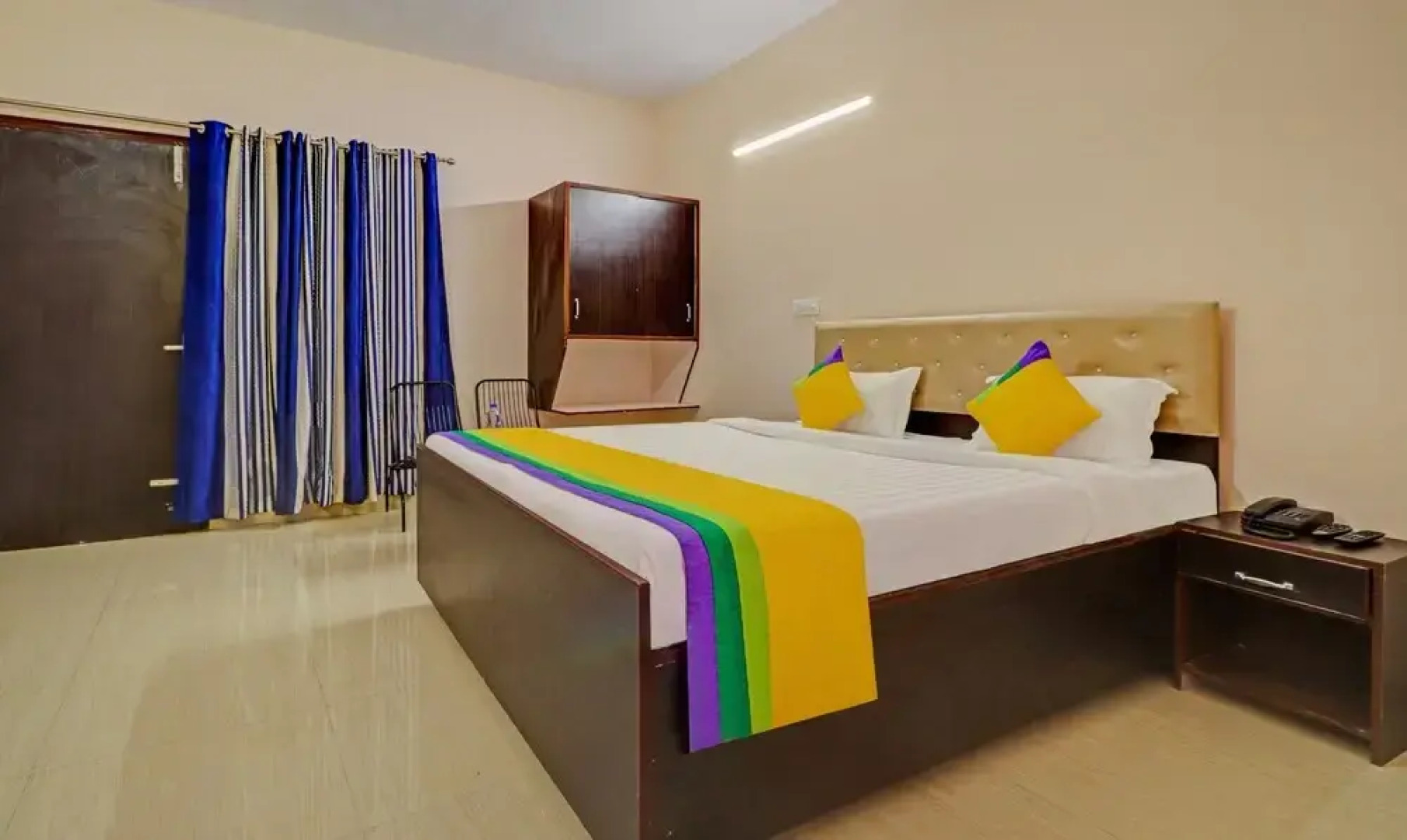 Itsy By Treebo - Divine Inn