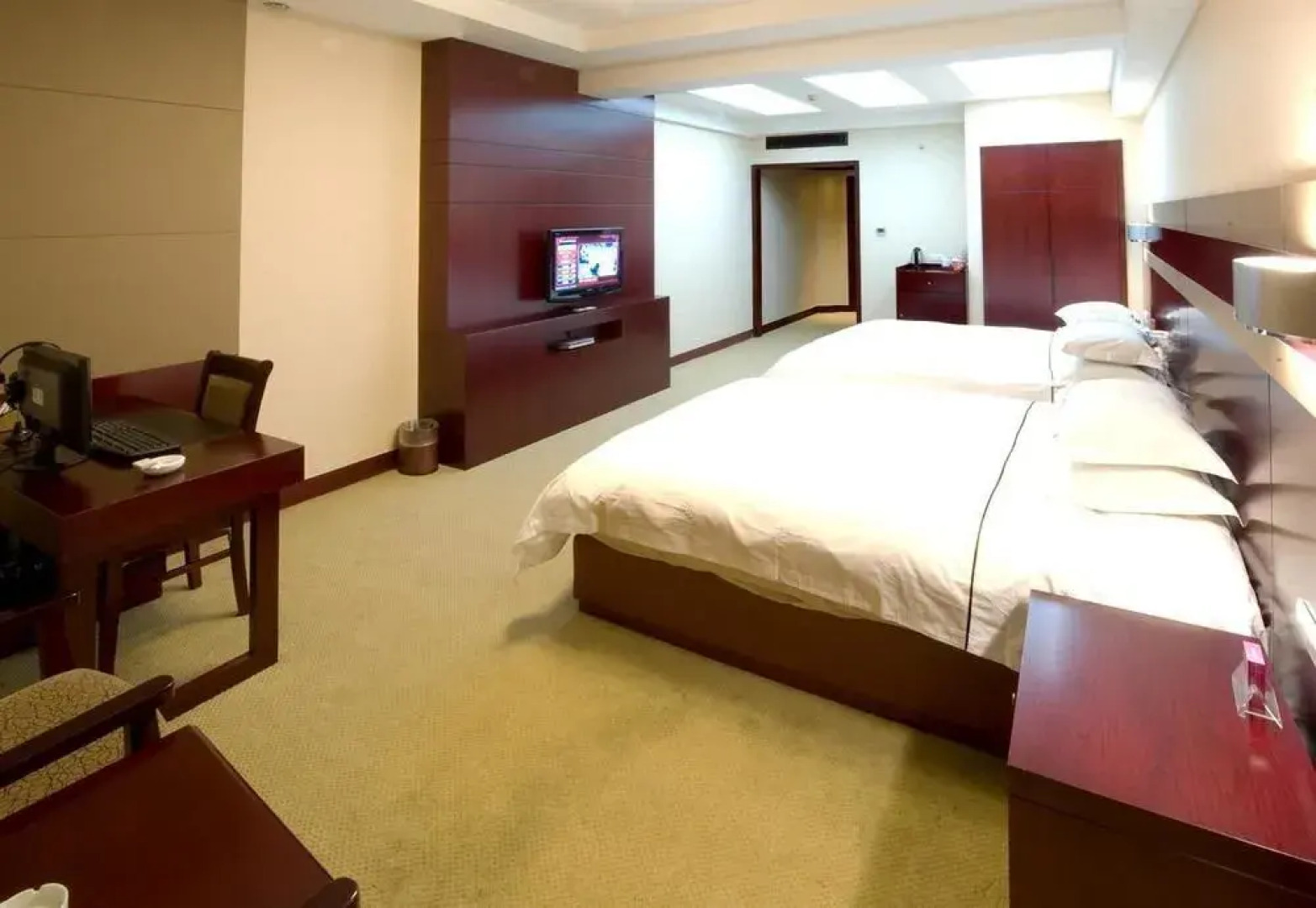 Yongli Business Hotel