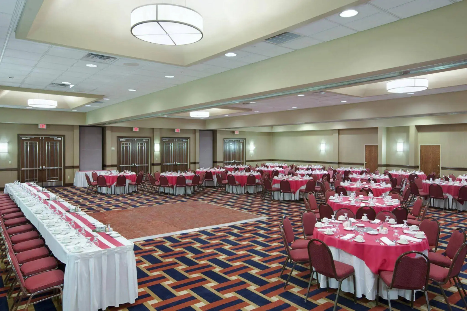 DoubleTree by Hilton New Bern Riverfront