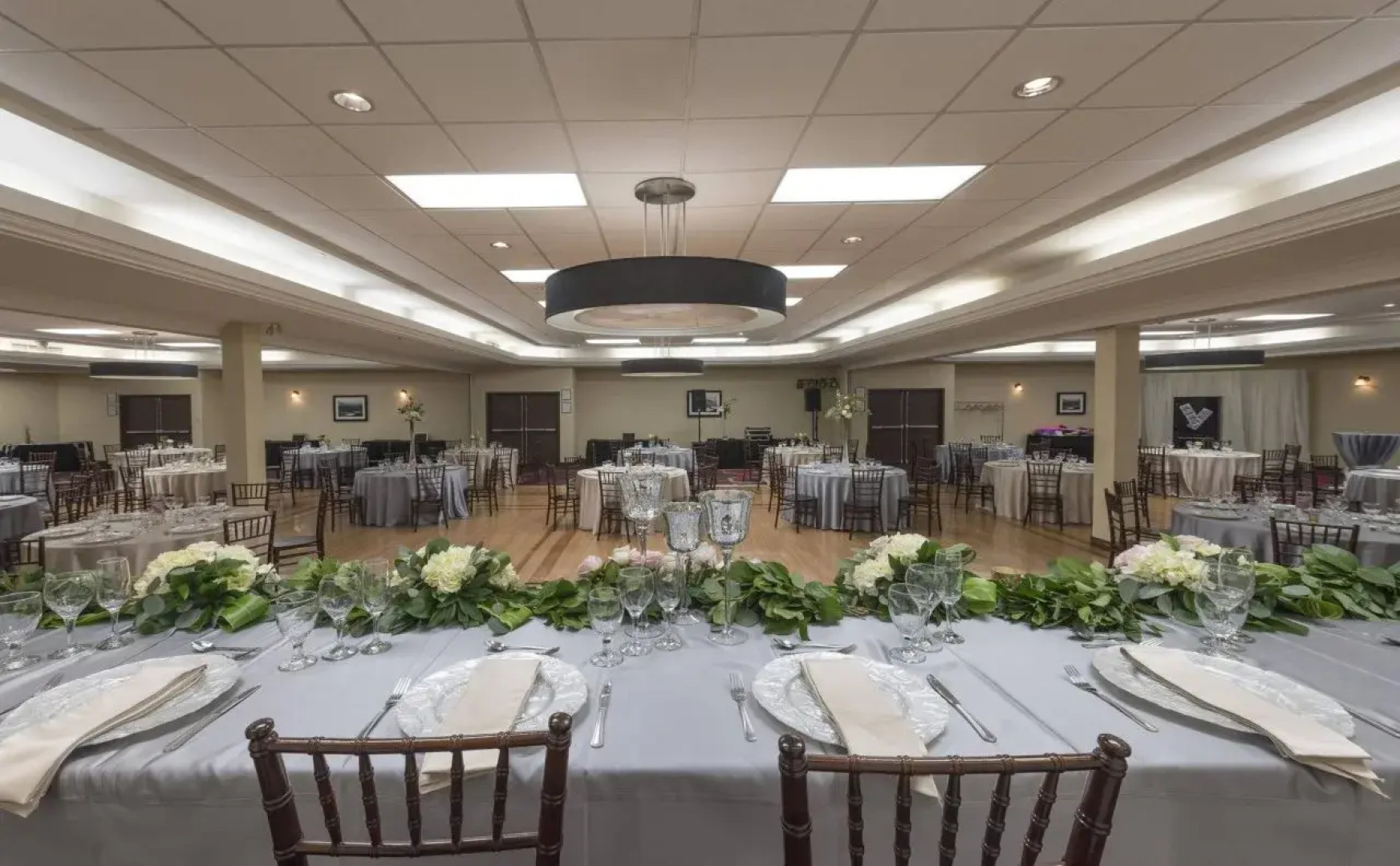 Four Points by Sheraton Edmonton South