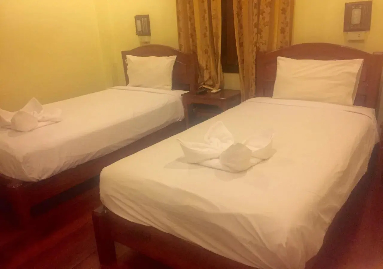 Lan Kham Riverside Hotel