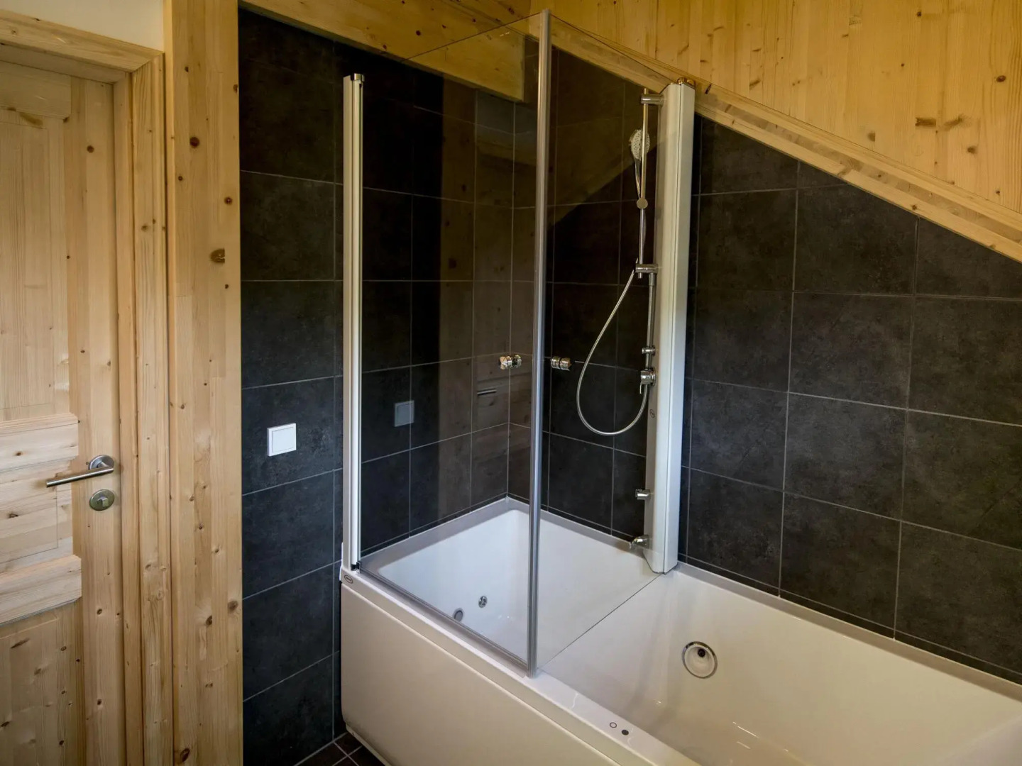 Appealing Chalet Near ski Slope