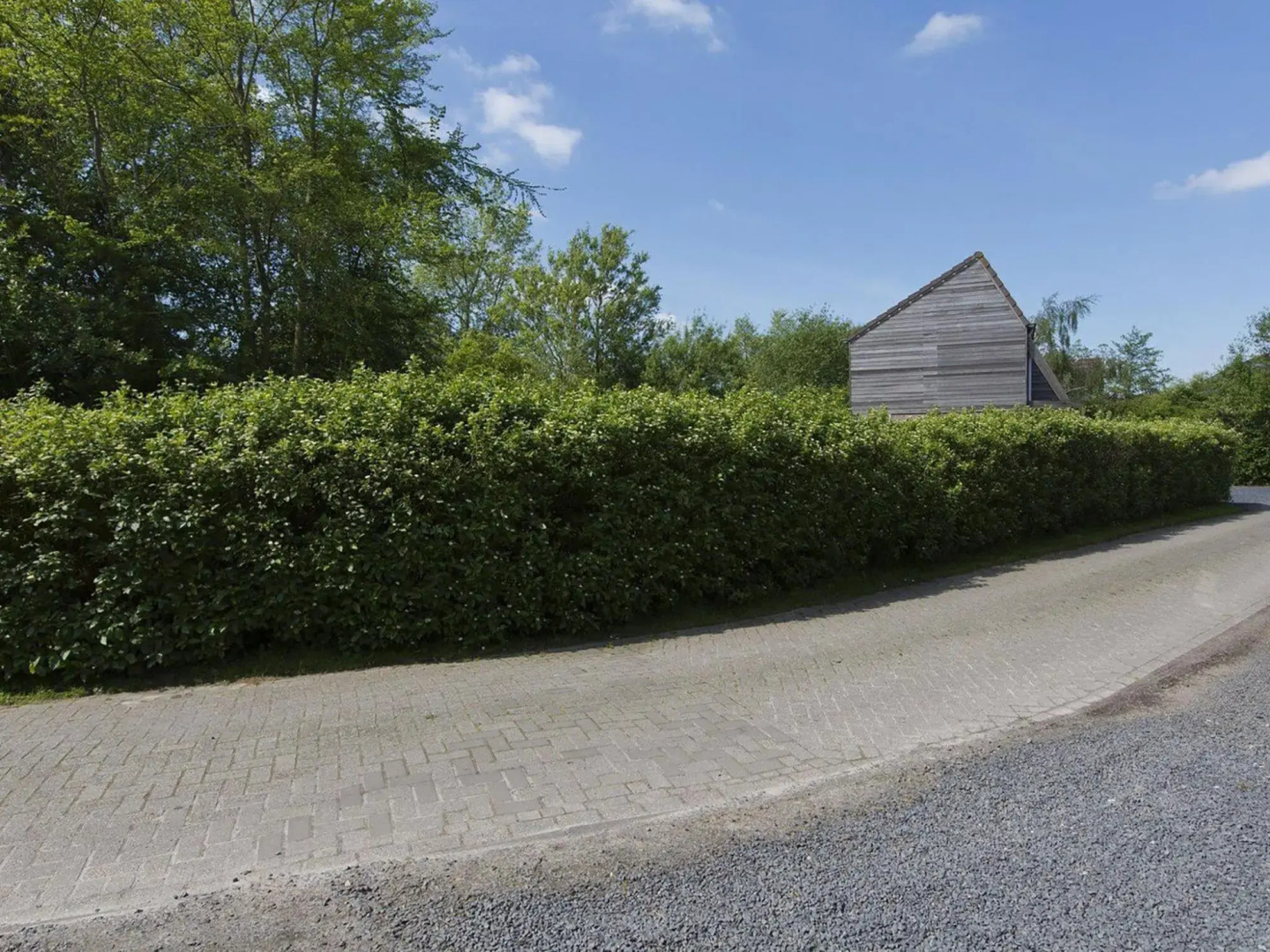 Welcoming Holiday Home in Grou Near River