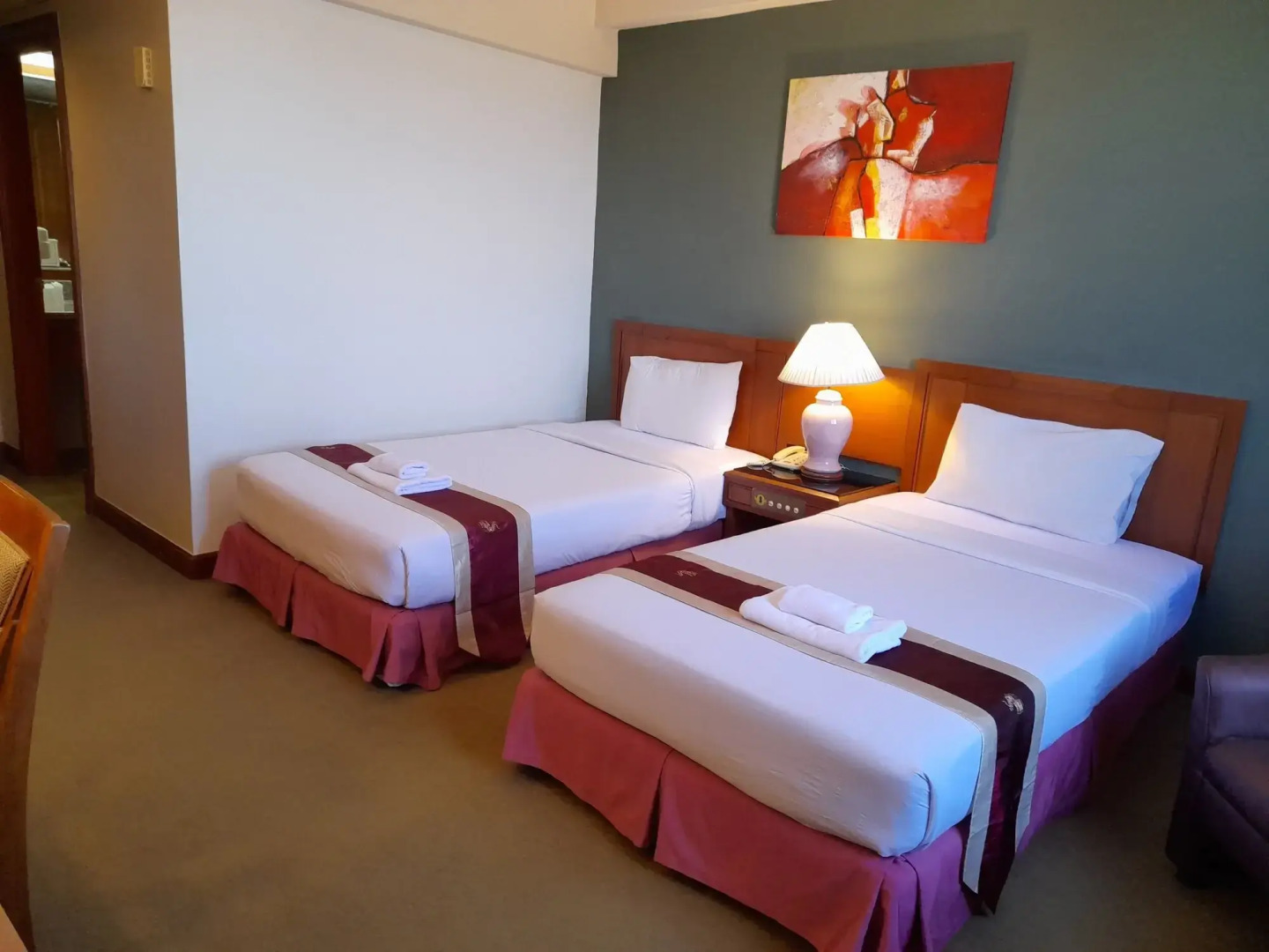 Songphanburi Hotel