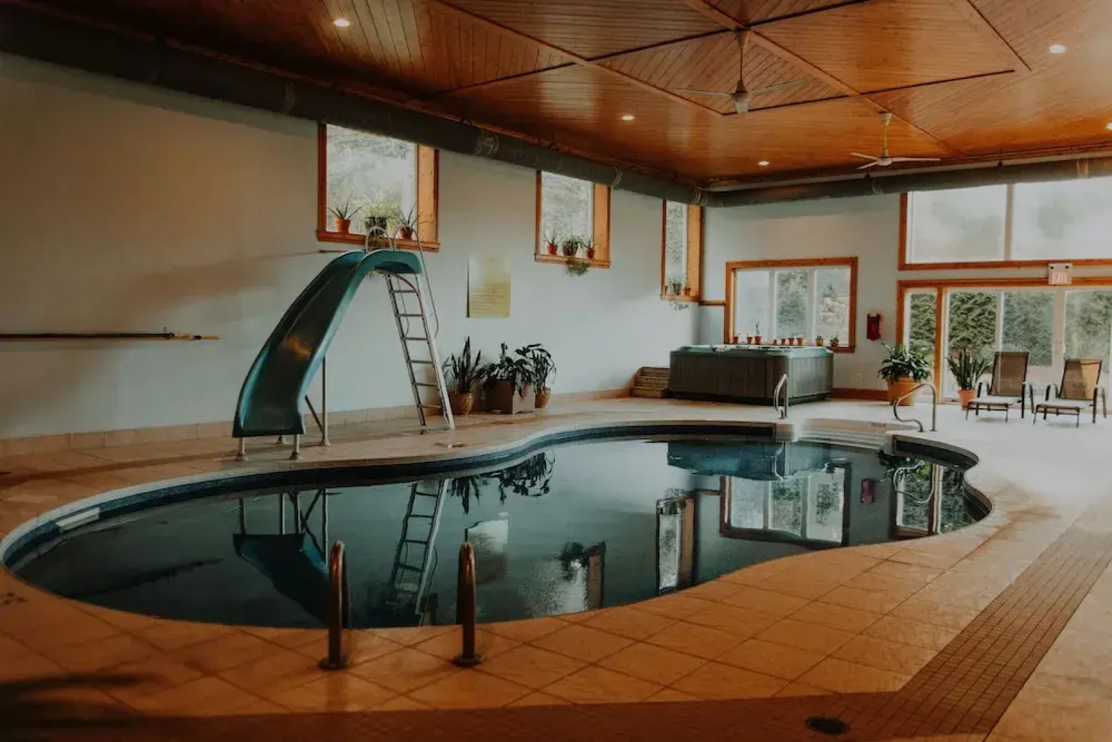 Pathsaala Inn & Restaurant