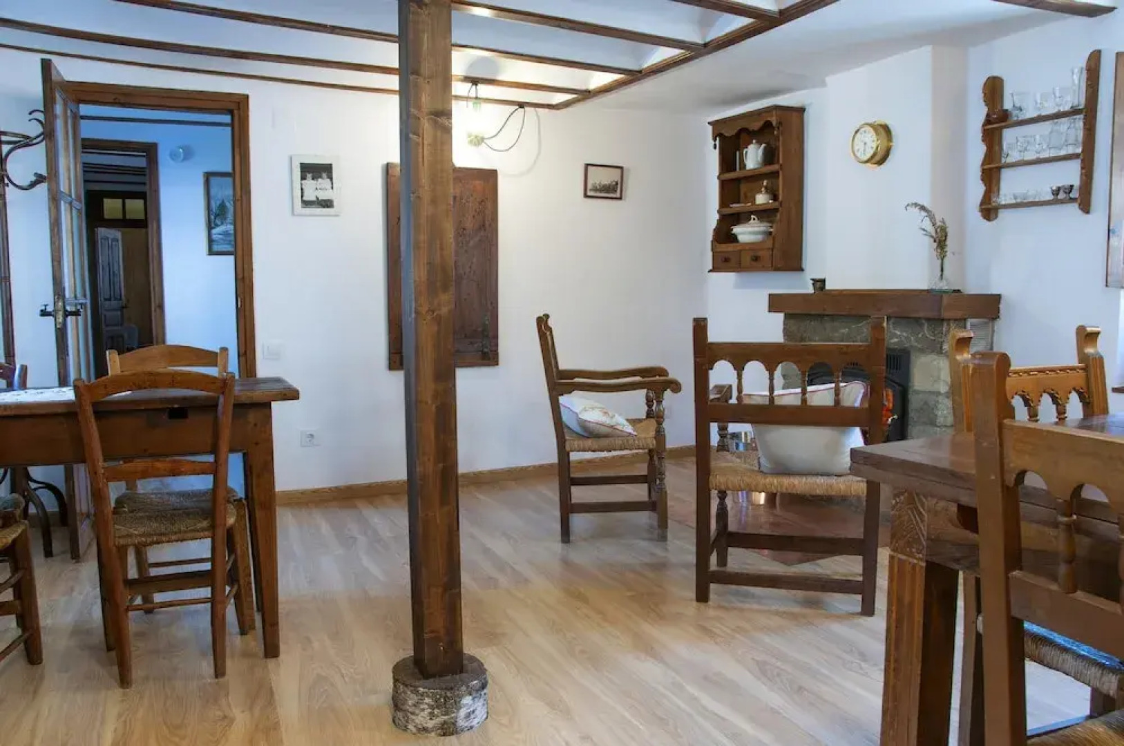 House With 4 Bedrooms in Anciles, With Wonderful Mountain View, Furnished Balcony and Wifi Near the Slopes