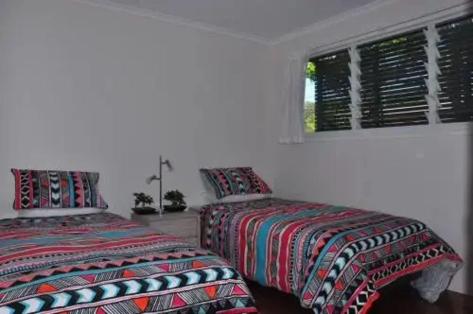 10 Double Island Drive Modern Family Home Centrally Located Swimming Pool & Outdoor Area