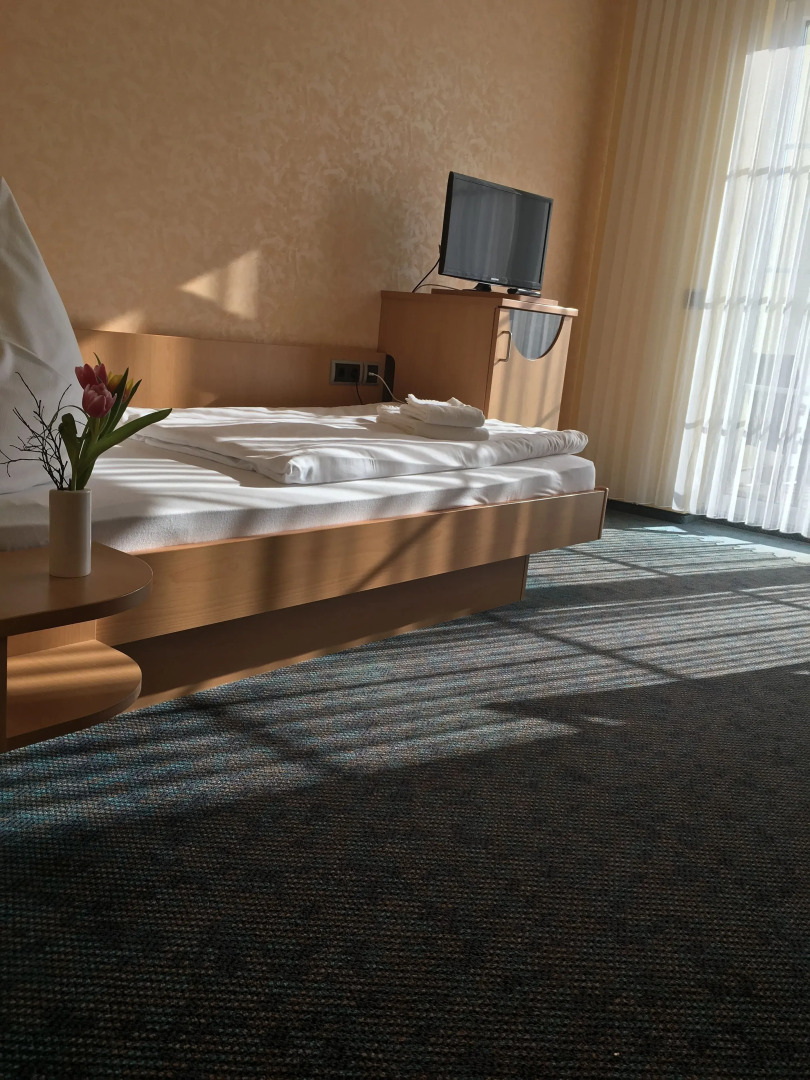 Warias Hotel & Restaurant