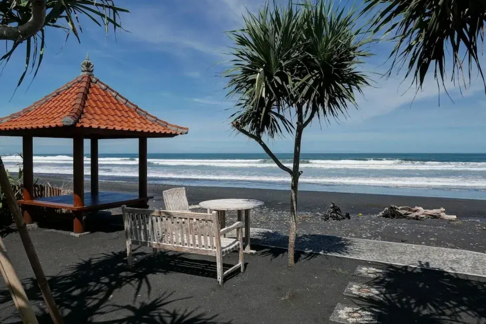 Wide Sands Beach Retreat