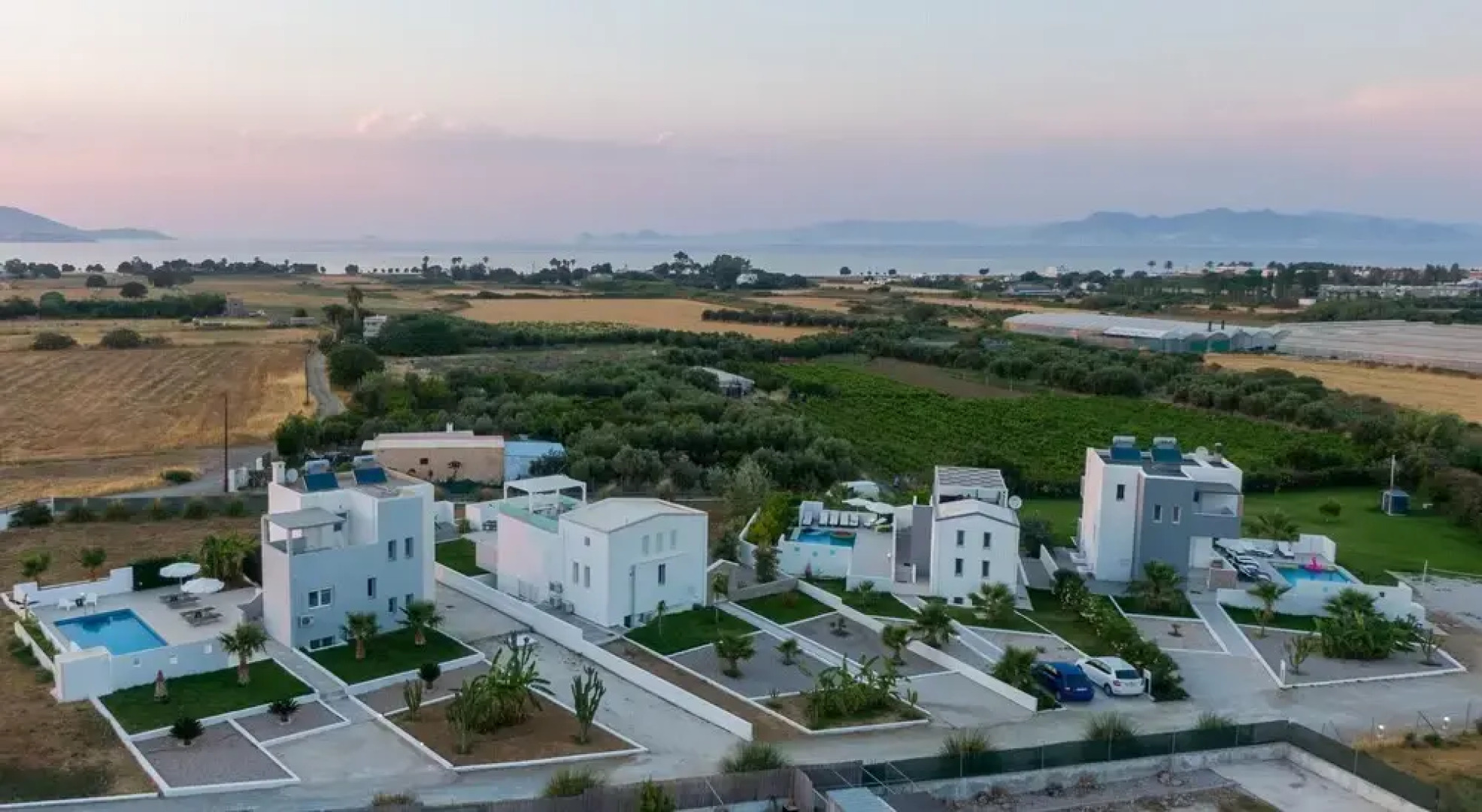 Xenos Villa 4 - Luxury Villa With Private Swimming Pool Near The Sea