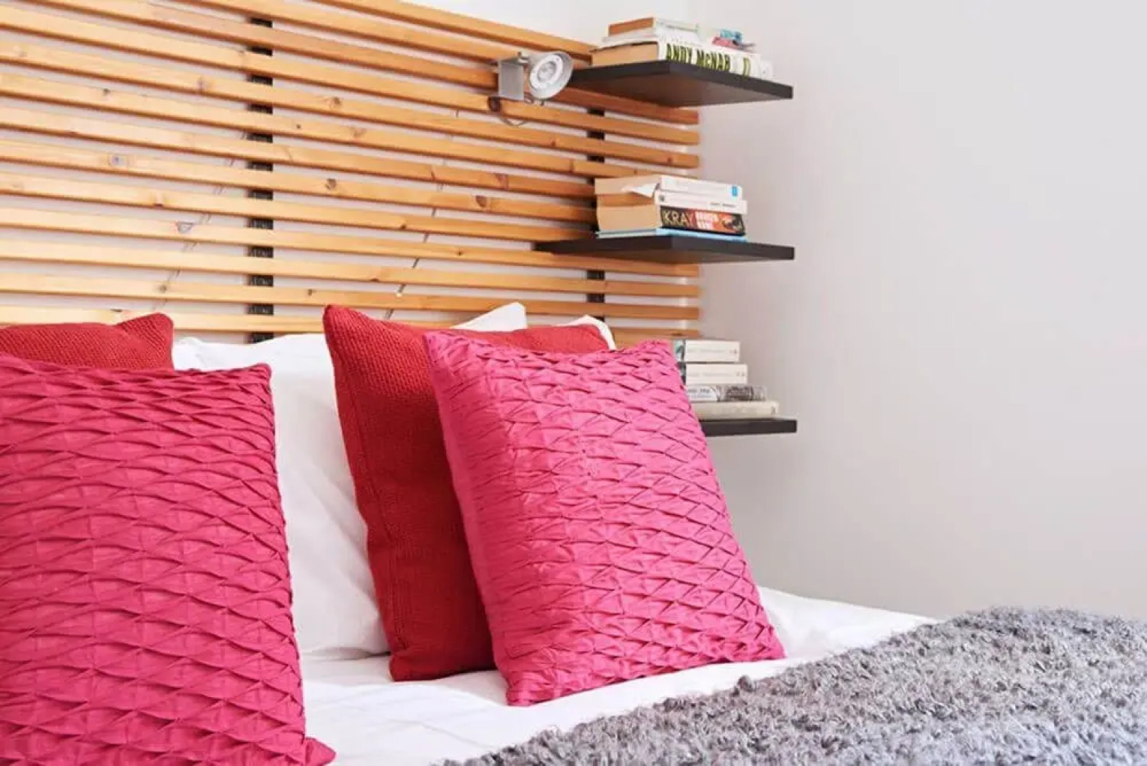 Stylish family-friendly lakeside retreat in the Cotswold Water Park