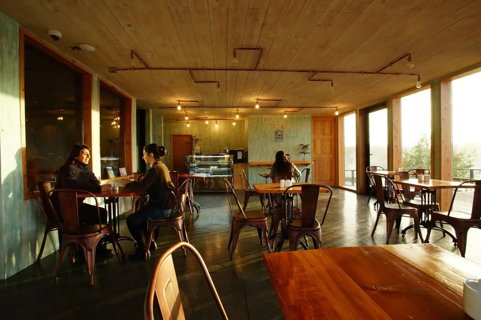 Hotel & Cafe Veliche