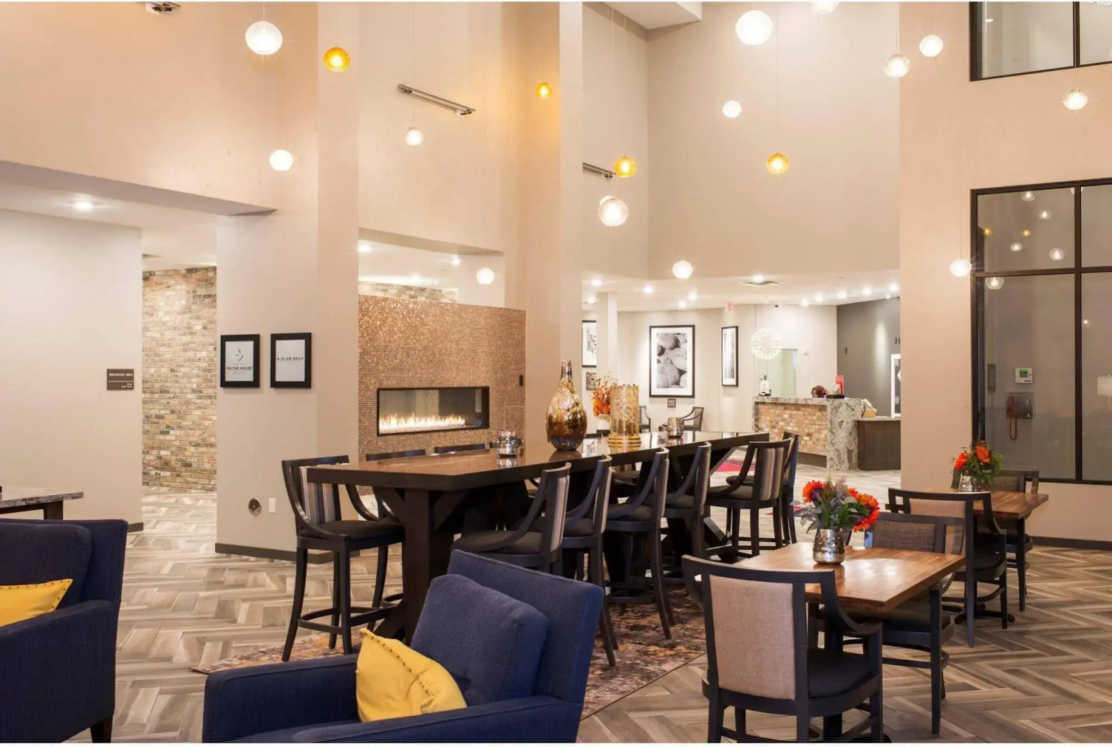 Hampton Inn & Suites Minneapolis University Area