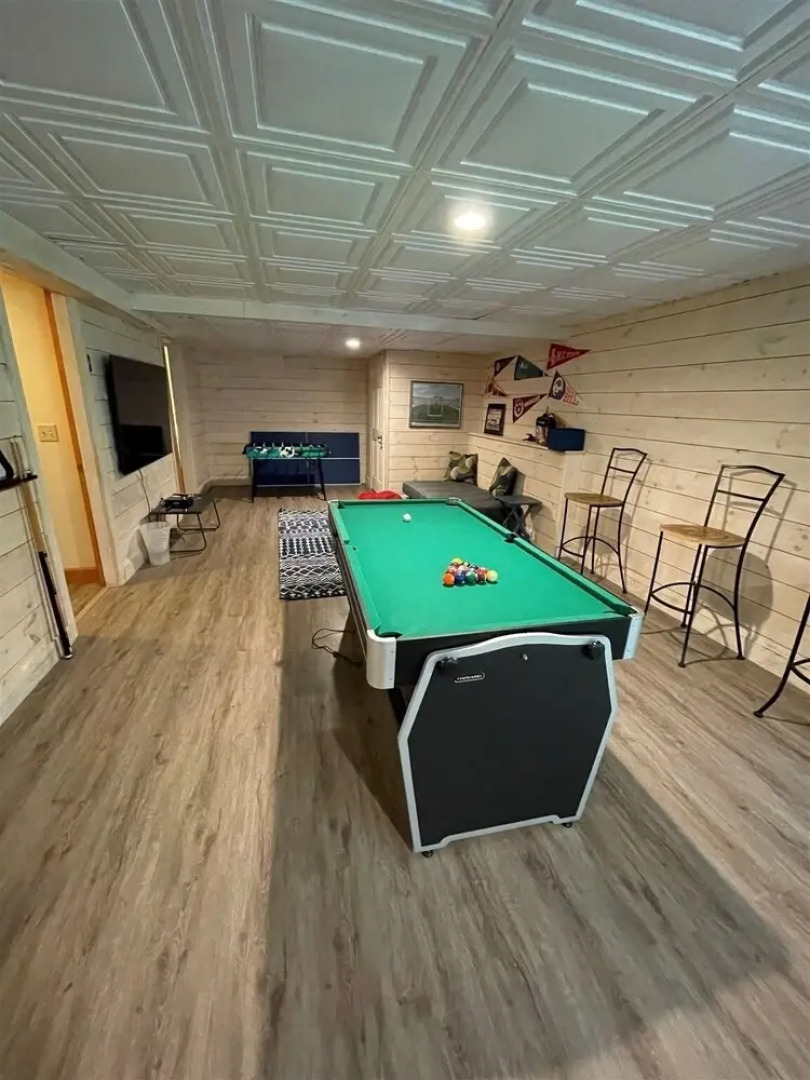 Blueberry More Limit 17 7 Bedroom Home by RedAwning