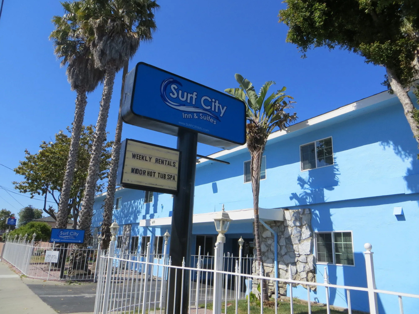 Surf City Inn and Suites