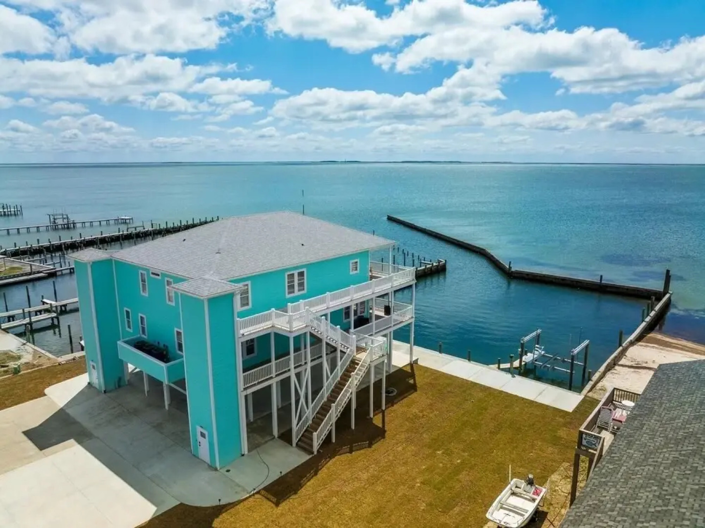 Shell Point 2 Bedroom Condo by RedAwning