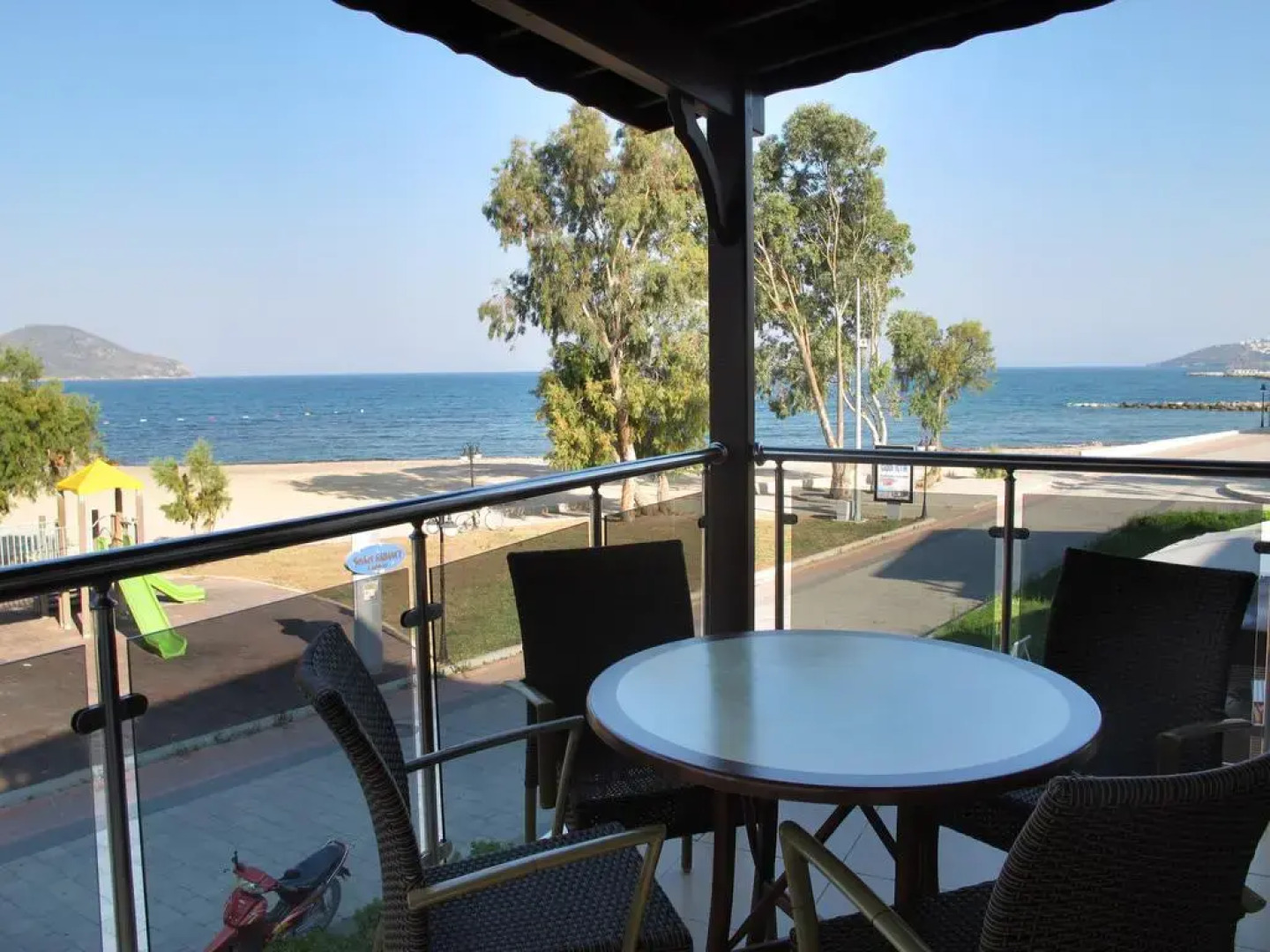 Sunset Beach Apartments