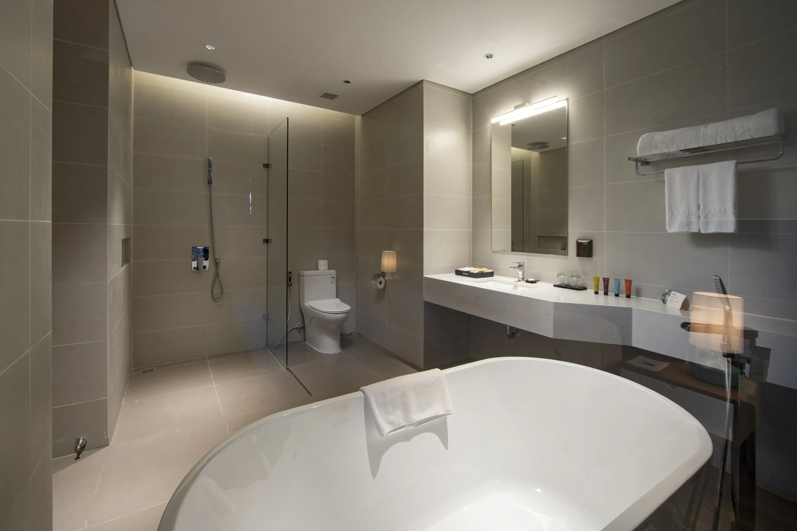 Курортный отель Wyndham Grand Flamingo Cat Ba Resort