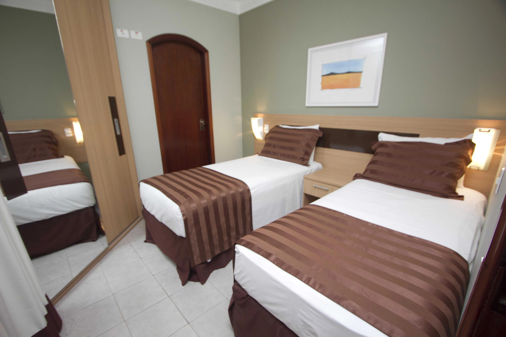 Cosmopolitan Praia Flat