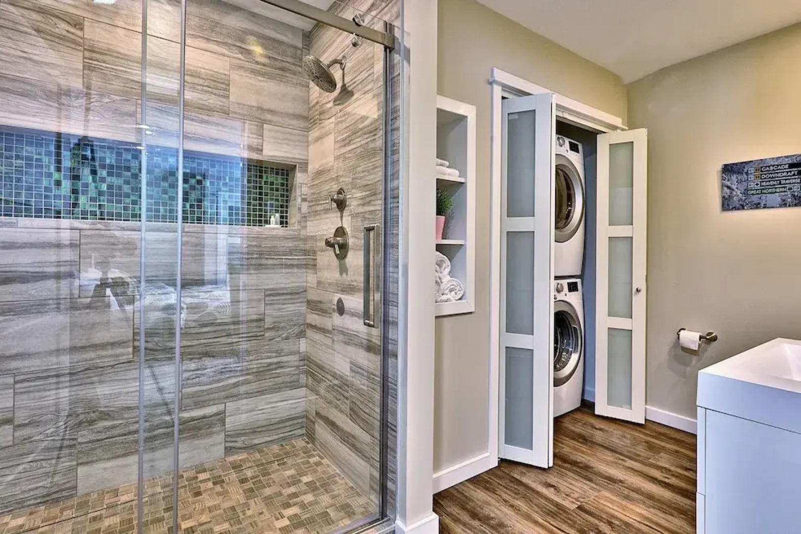 KCIS 612/613 - Forest Suites: Sleeps 10 in Killington Center