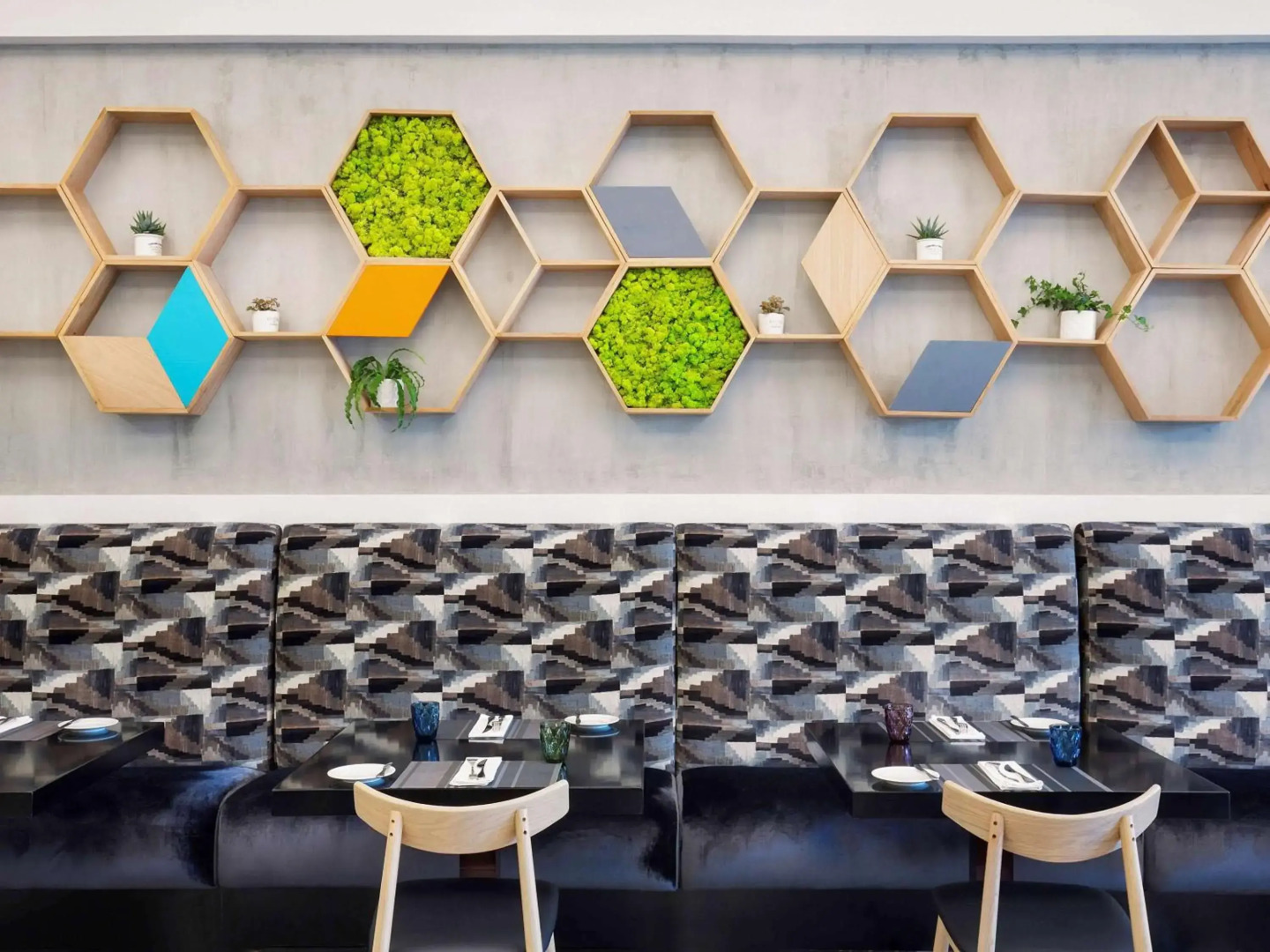 Отель ibis Deira Creekside Dubai