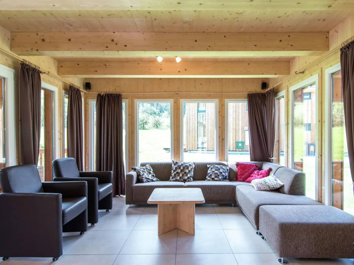 Attractive Chalet With Whirlpool