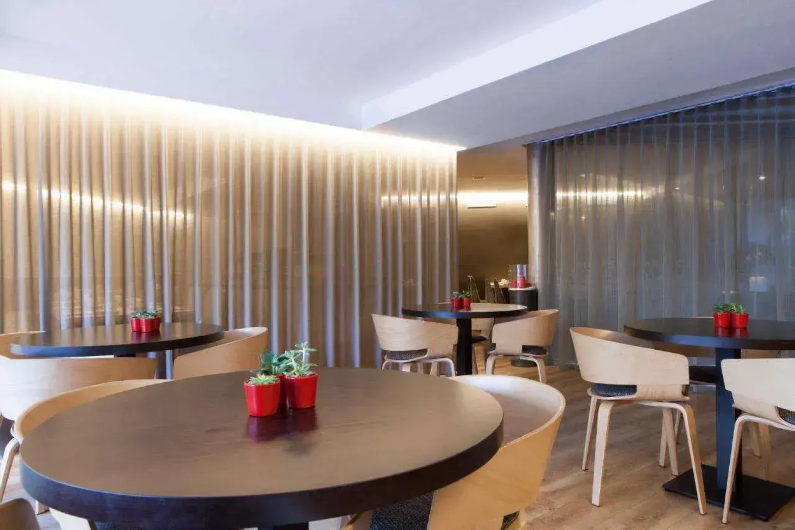 Отель America Barcelona